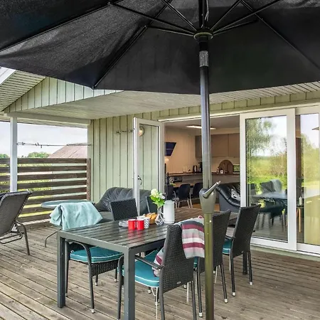 Holiday Home Paradisvejen Humble بيت للعطل