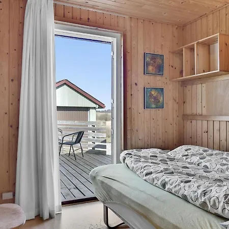 Holiday home Holiday Home Paradisvejen Humble Humble